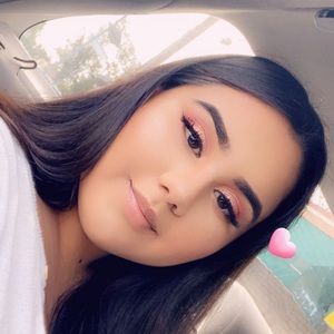 Meet your Posher, Angelica